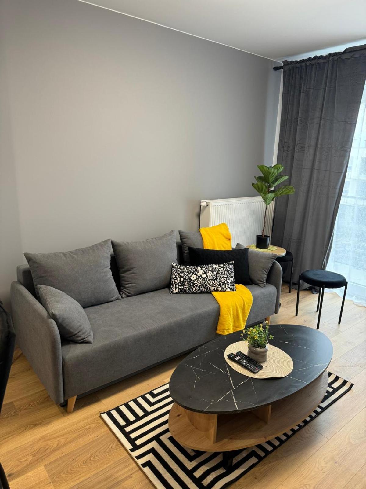 Grey 2 Pokojowy Z Balkonem W Warszawie Apartment