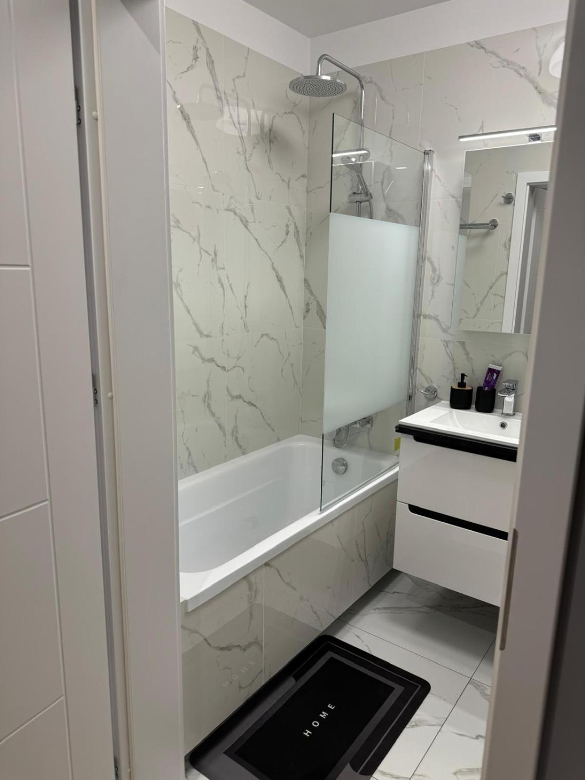 Grey 2 Pokojowy Z Balkonem W Warszawie Apartment Warsaw